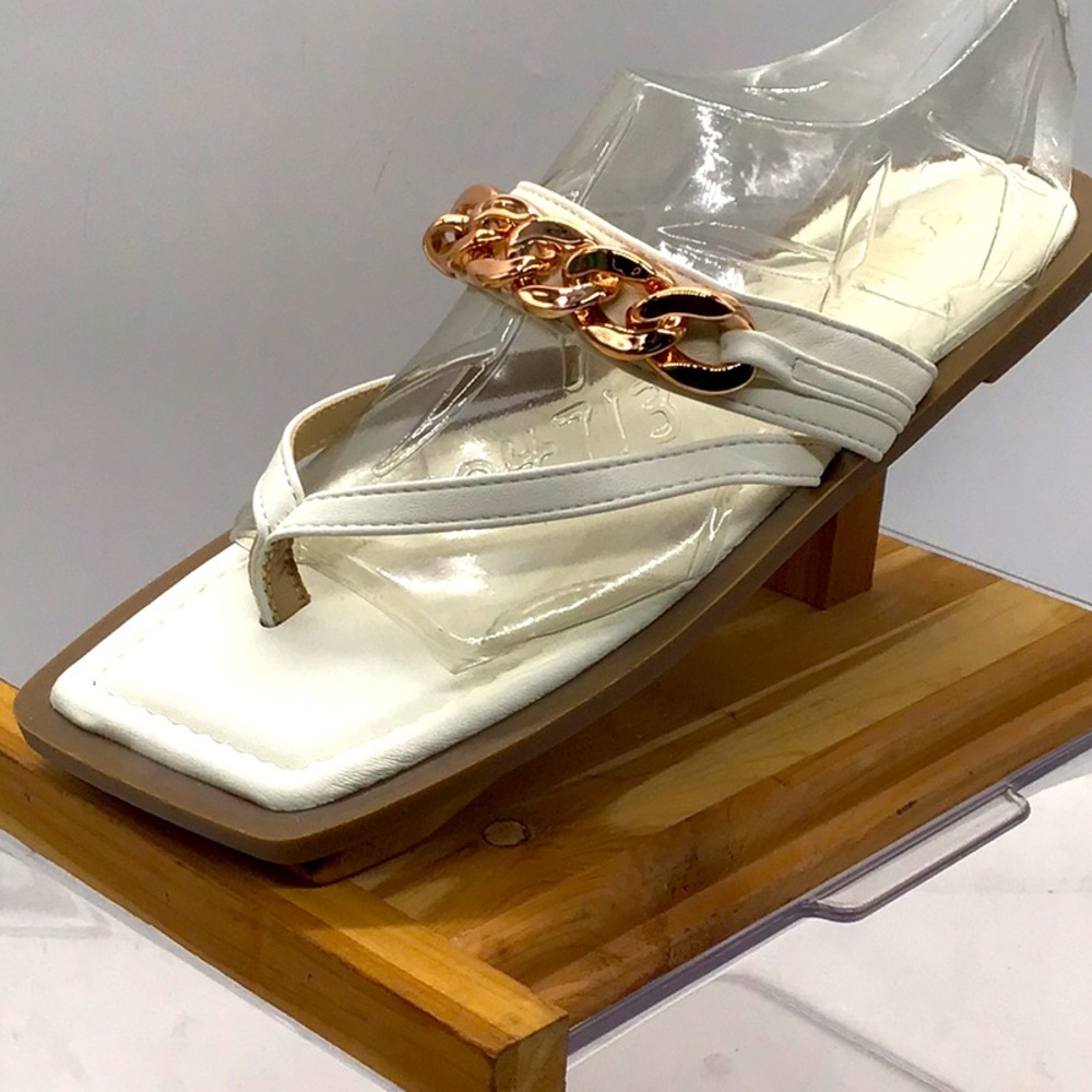 NWOT. Dream Pairs Cream & Rose Gold Slide-On Sandal